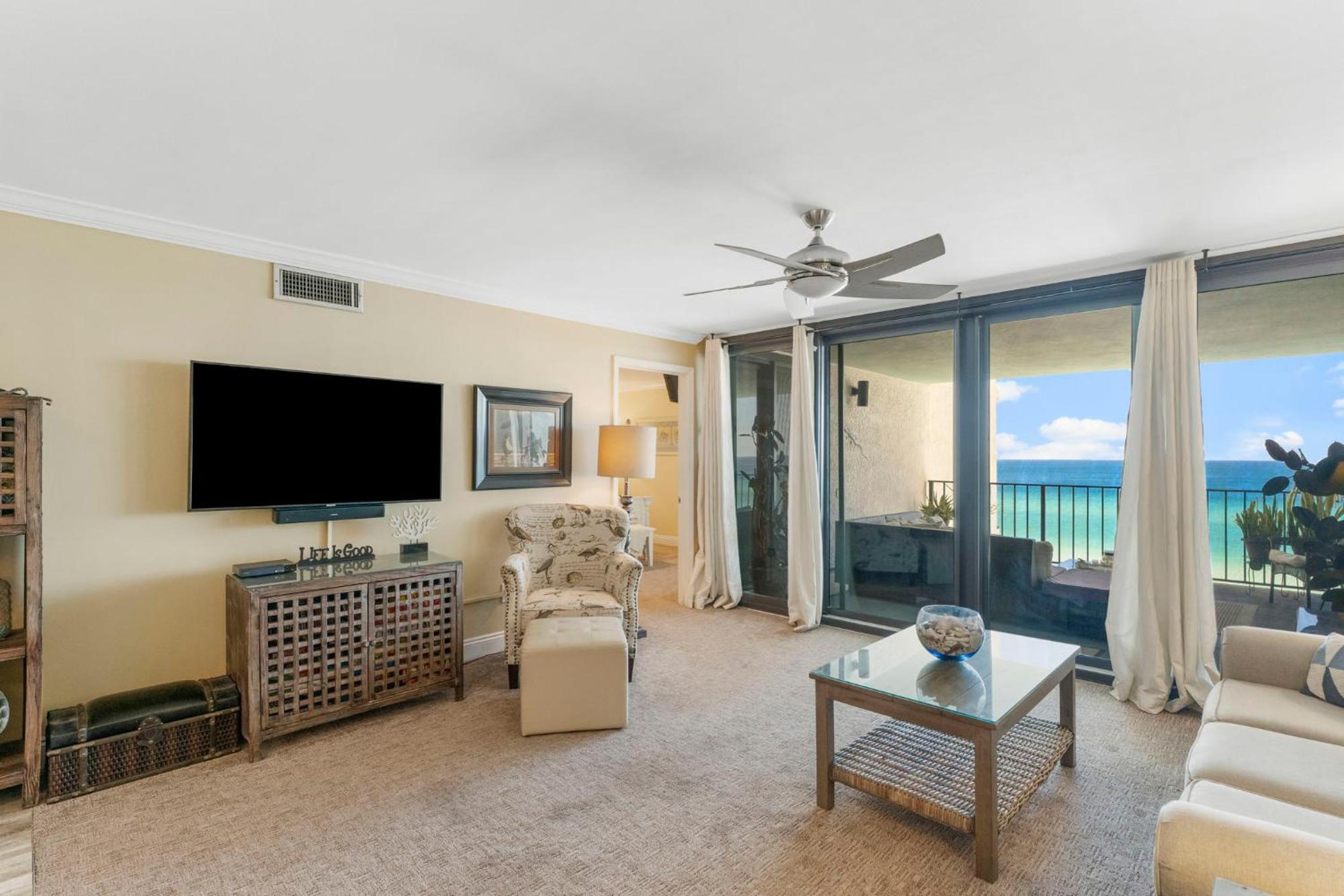 Stunning 2/2 Designer W Coastal Appeal Right On The Gulf! *