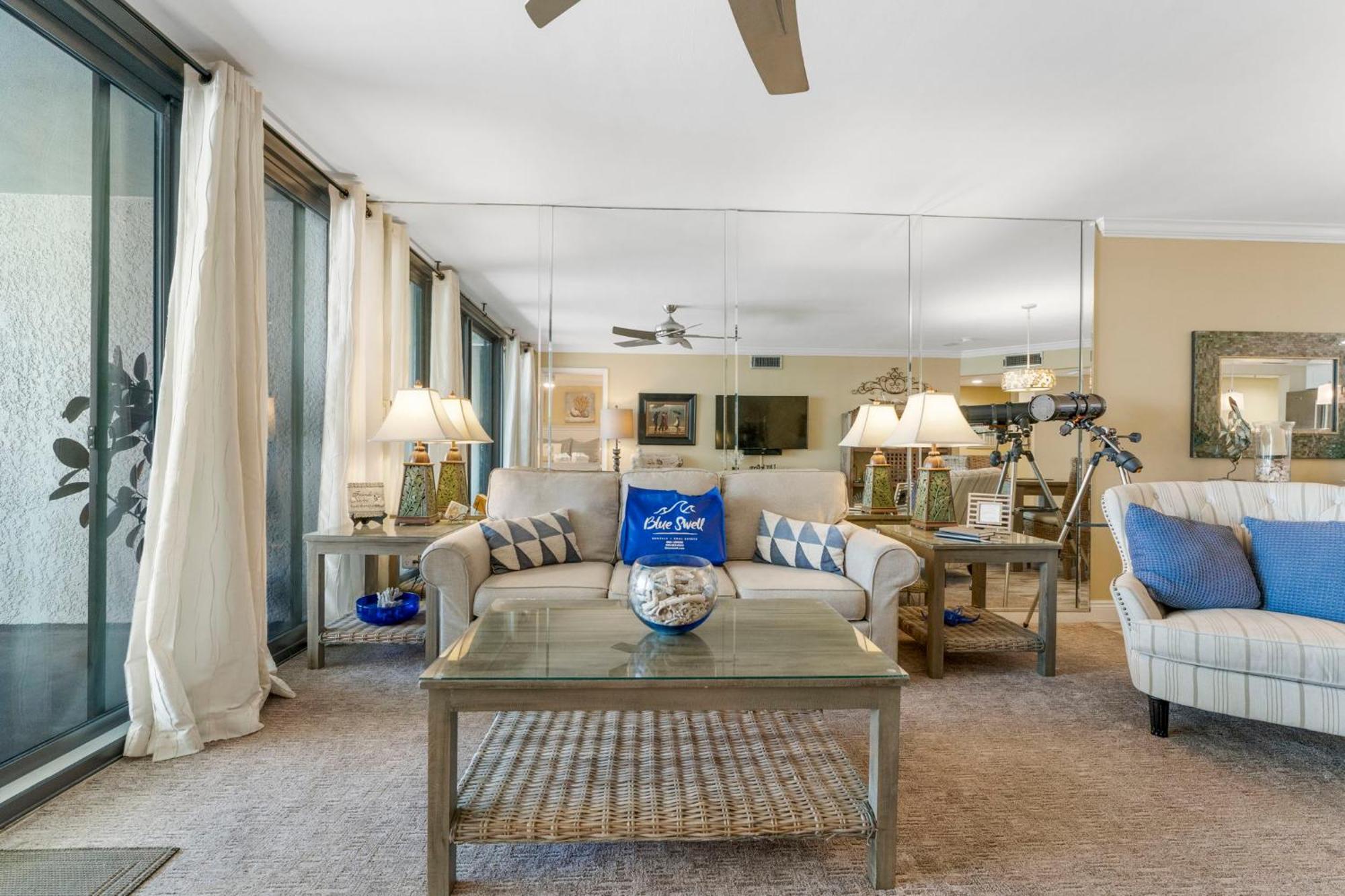 Stunning 2/2 Designer W Coastal Appeal Right On The Gulf! Panama City Beach