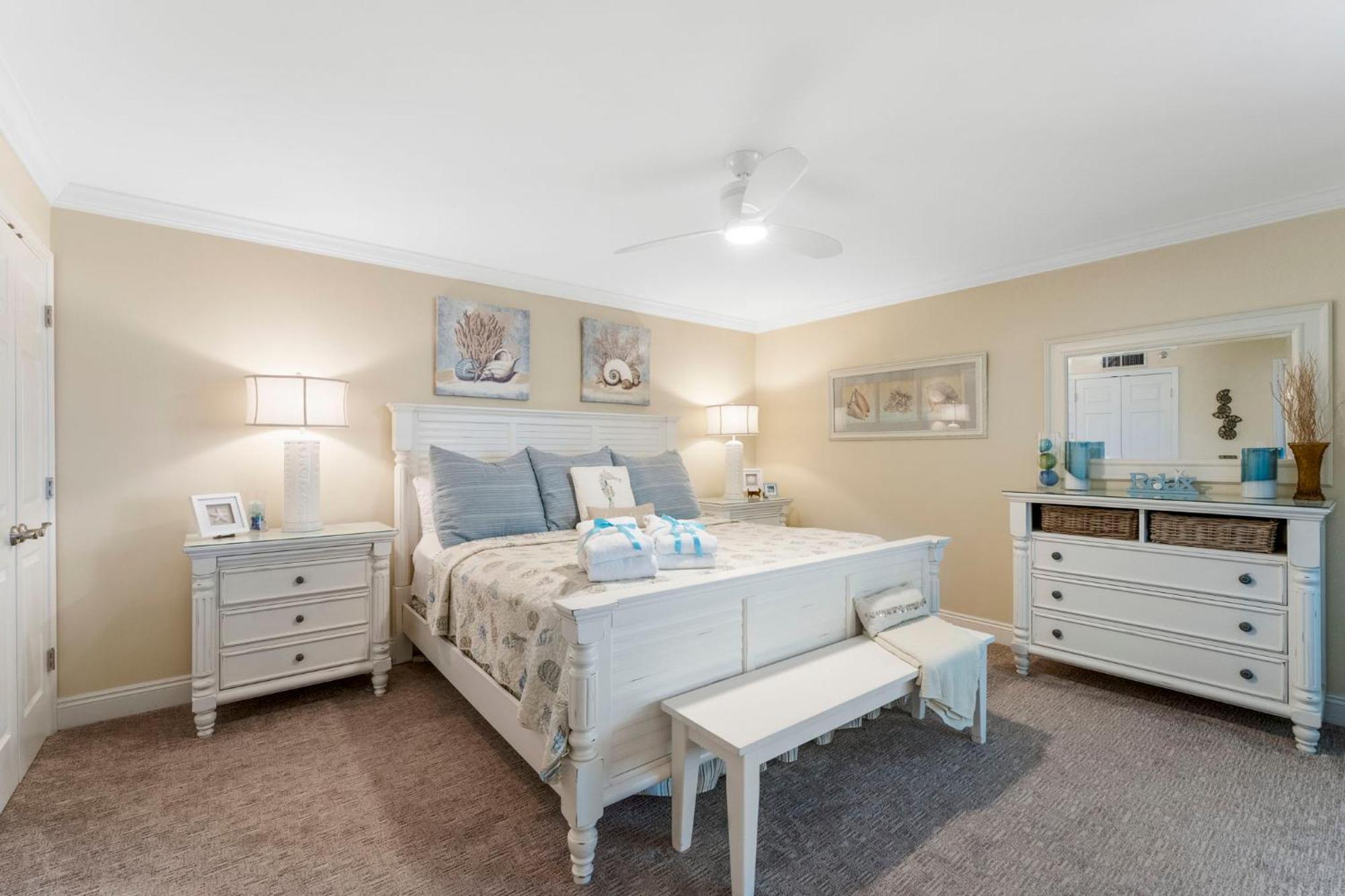 Stunning 2/2 Designer W Coastal Appeal Right On The Gulf! Panama City Beach
