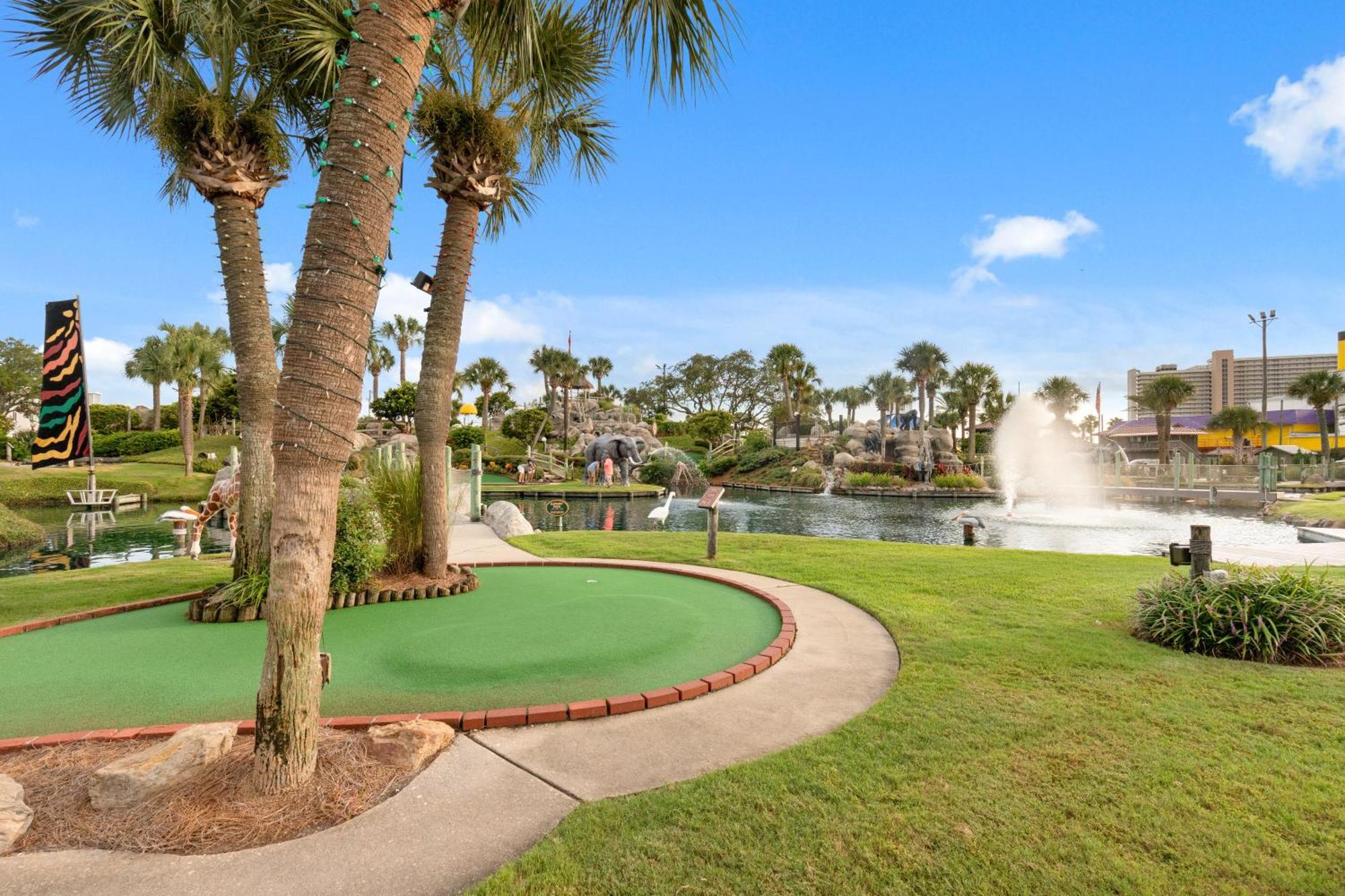 Holiday home Stunning 2/2 Designer W Coastal Appeal Right On The Gulf! *