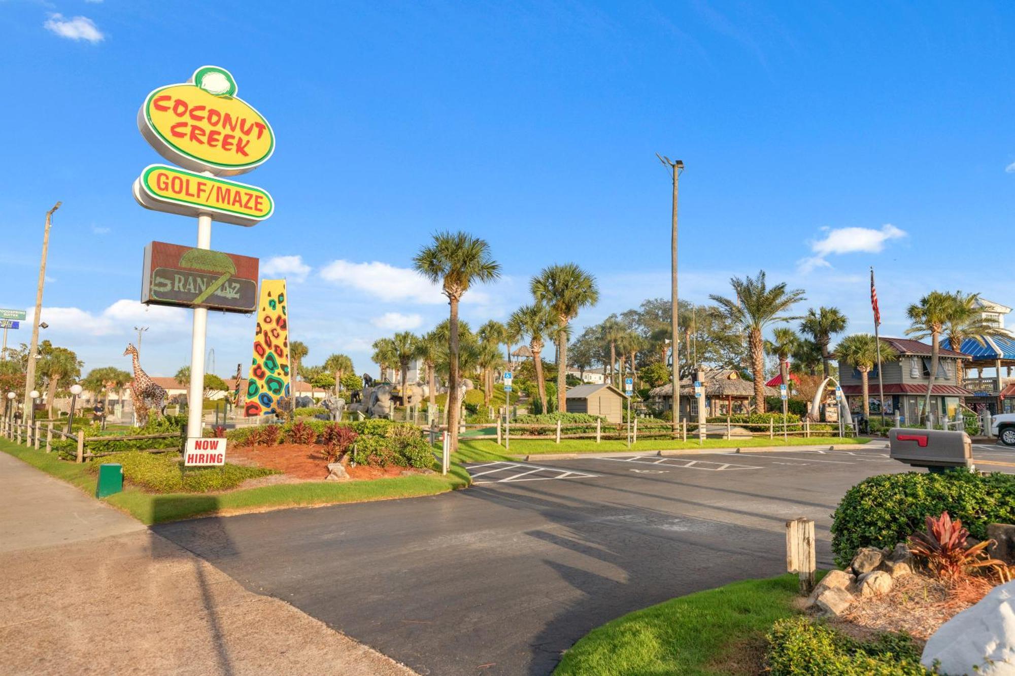 Stunning 2/2 Designer W Coastal Appeal Right On The Gulf! *
